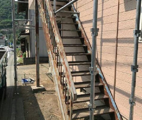 千葉県木更津市　外壁塗装　付帯部塗装　鉄骨階段を行う理由　塗り替え時期