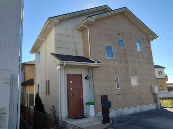 千葉県勝浦市　M様邸　外壁塗装工事　塗装前の汚れ確認