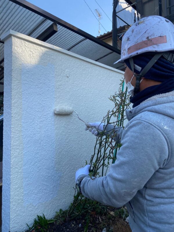 千葉県鴨川市　外壁塗装工事　下塗り～中塗り～上塗り作業