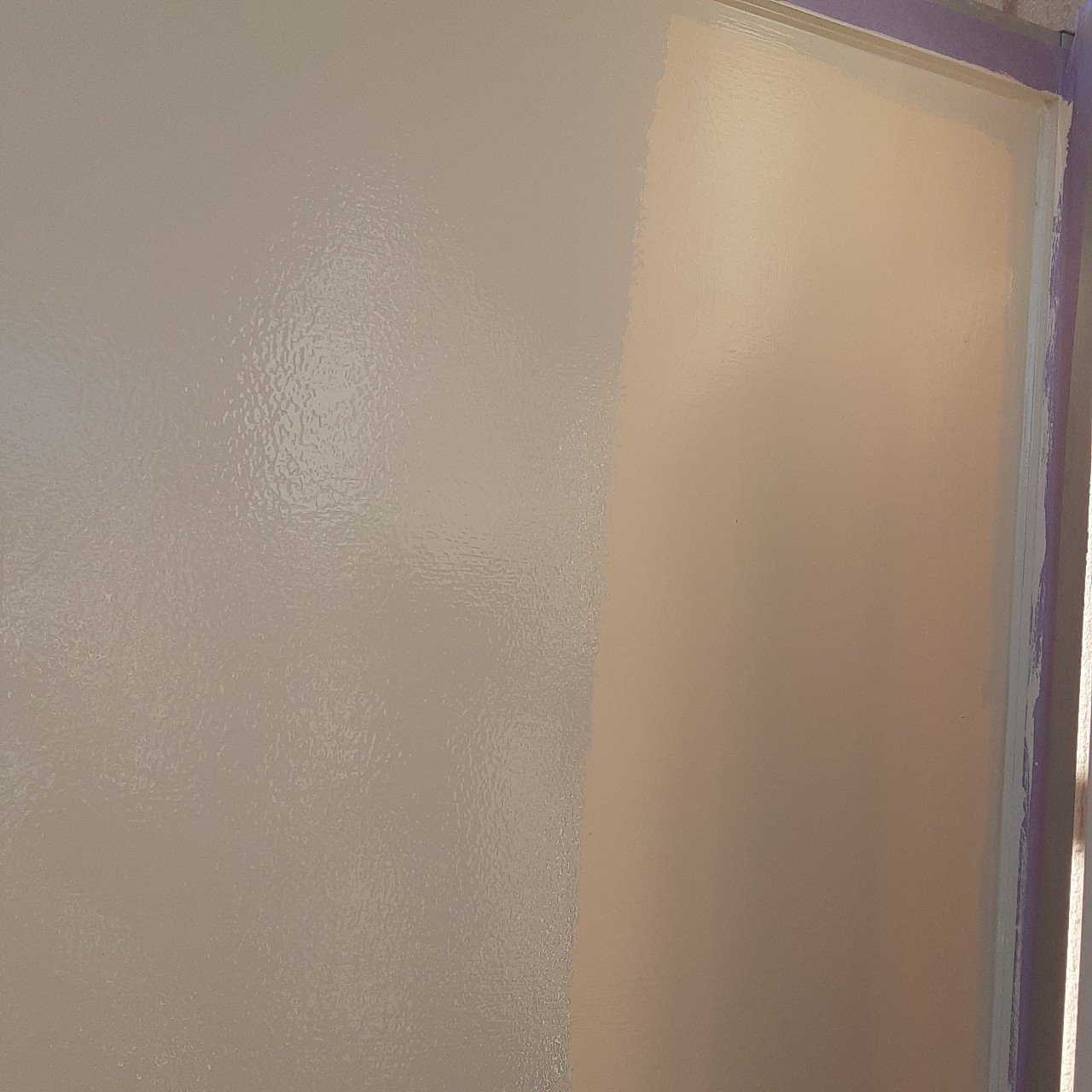 千葉県木更津市　M様・マンション、ベランダ仕切り板の塗装（2）