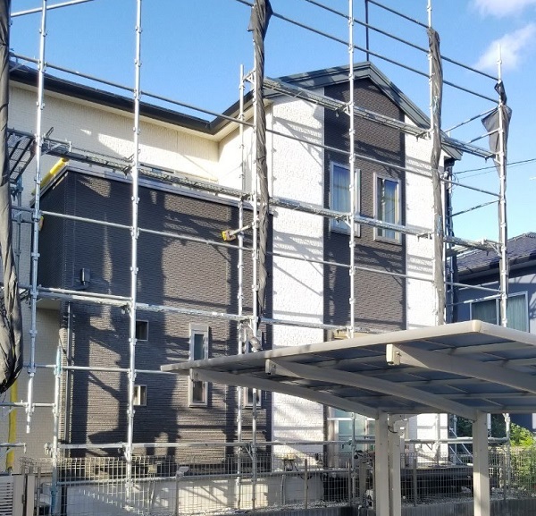 千葉県勝浦市・K様　屋根塗装・外壁塗装　足場を組み終わりました！ (1)