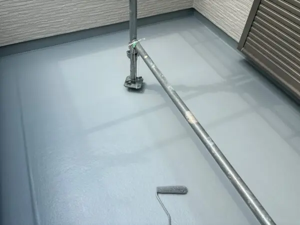 千葉県勝浦市 H様邸 ベランダ防水工事 防水材塗布 ウレタン防水とは?