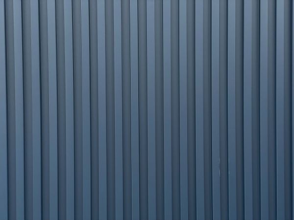 ガルバリウム鋼板とは?特徴や注意点について解説